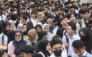 Krisis 'Digital Burnout': Tren Urban Living Terbaru Saat Anak Muda Jakarta Mulai Berbondong-bondong 'Pensiun' dari Media Sosial demi Komunitas Nyata