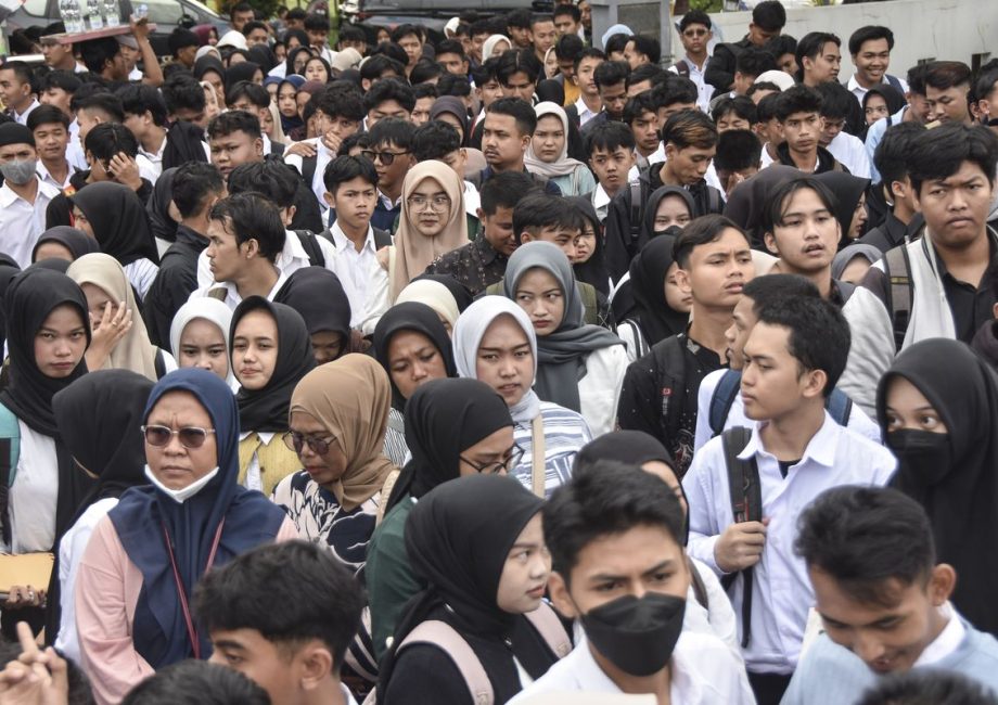 Krisis 'Digital Burnout': Tren Urban Living Terbaru Saat Anak Muda Jakarta Mulai Berbondong-bondong 'Pensiun' dari Media Sosial demi Komunitas Nyata